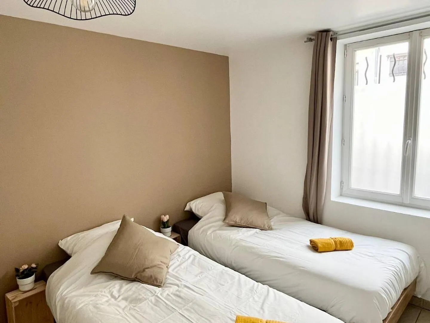 Bngo I Maison Mimosa I Jardin, 3 Chambres, 9 Personnes Villeurbanne Holiday home