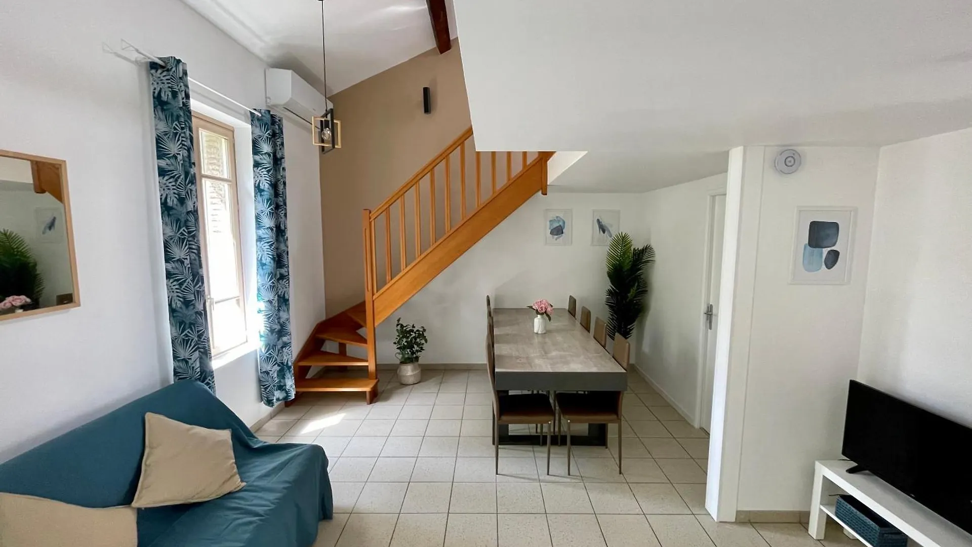 Bngo I Maison Mimosa I Jardin, 3 Chambres, 9 Personnes Villeurbanne 0*,  France